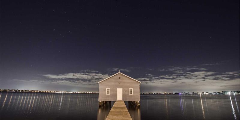 AITM Band如何通过音频工程与乐队文化革新音乐体验：构建基于生物反馈的自适应推荐系统